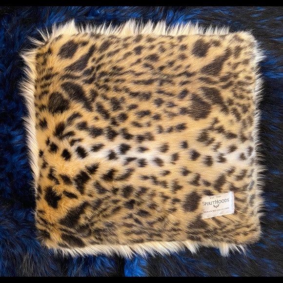 Spirithoods Sample Leopard Pillow - Picture 2 of 4